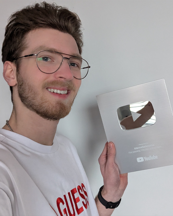 Porträtfoto von Til, Content Creator